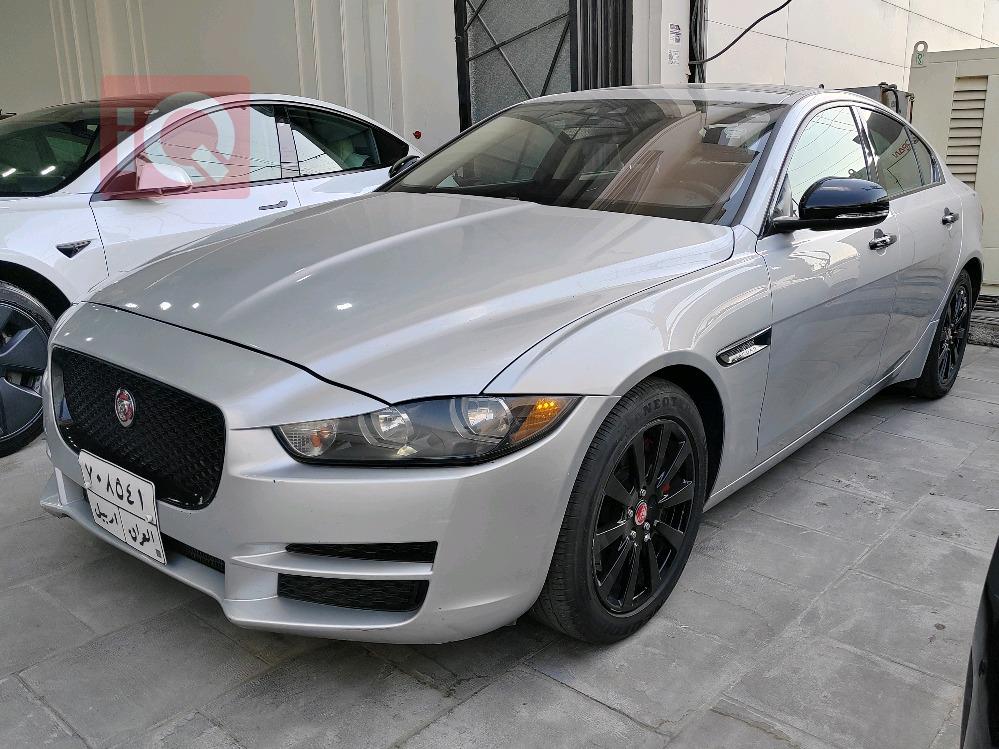 جاكوار XE